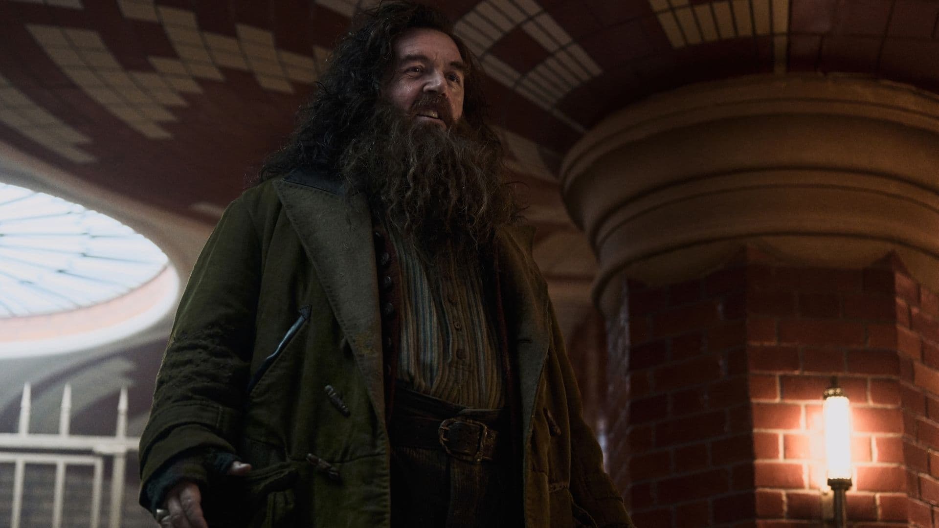 Harry Potter's New Hagrid Confirms Robbie Coltrane & Stephen King Inspiration: 'Some People Won't Like It' cover image