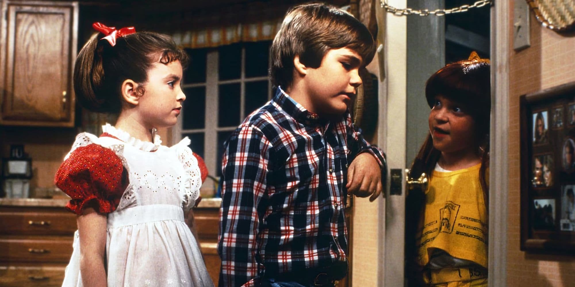 10 Near-Perfect Sitcoms Nobody Remembers cover image