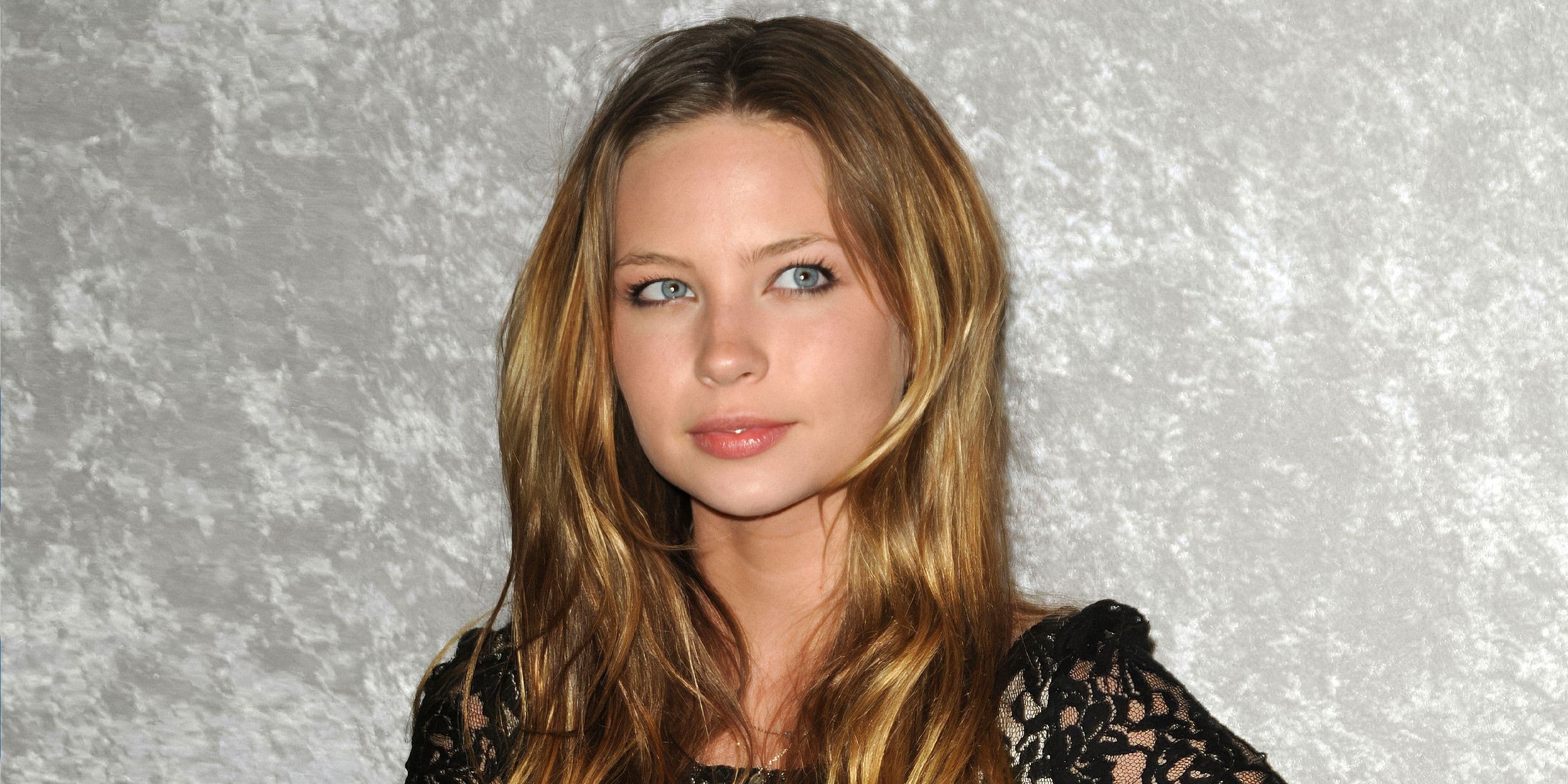 Original 'Lilo & Stitch' Star Daveigh Chase Dead at 35 cover image