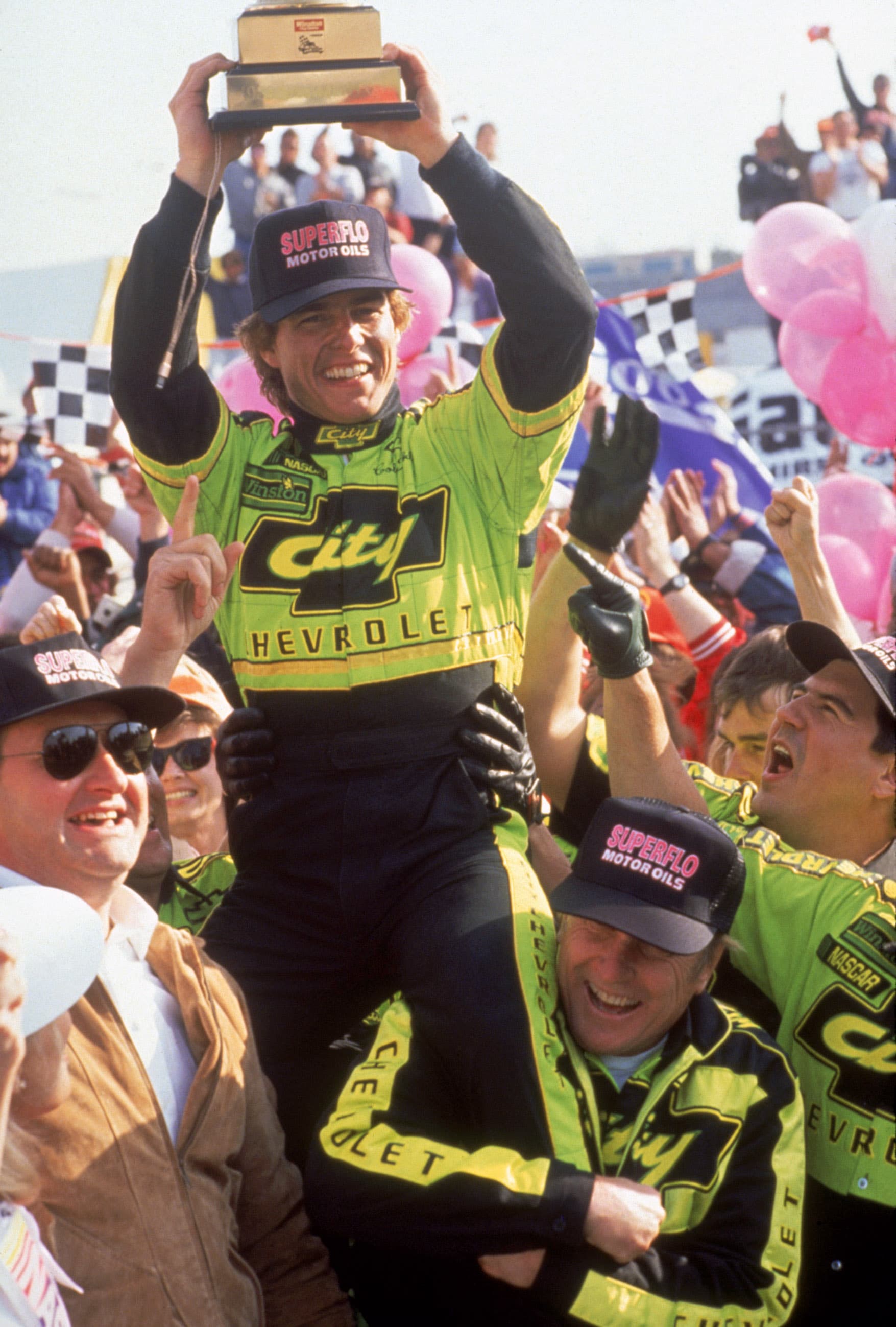 Days of Thunder 2: Jonathan Levine in Talks to Direct Tom Cruise in Paramount Sequel cover image