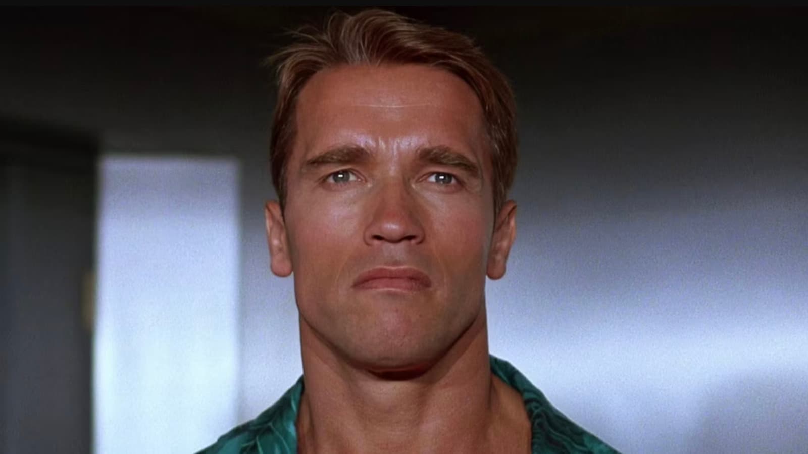 Arnold Schwarzenegger's 5 Best Sci-Fi Movies (That Aren't Terminator), Ranked cover image