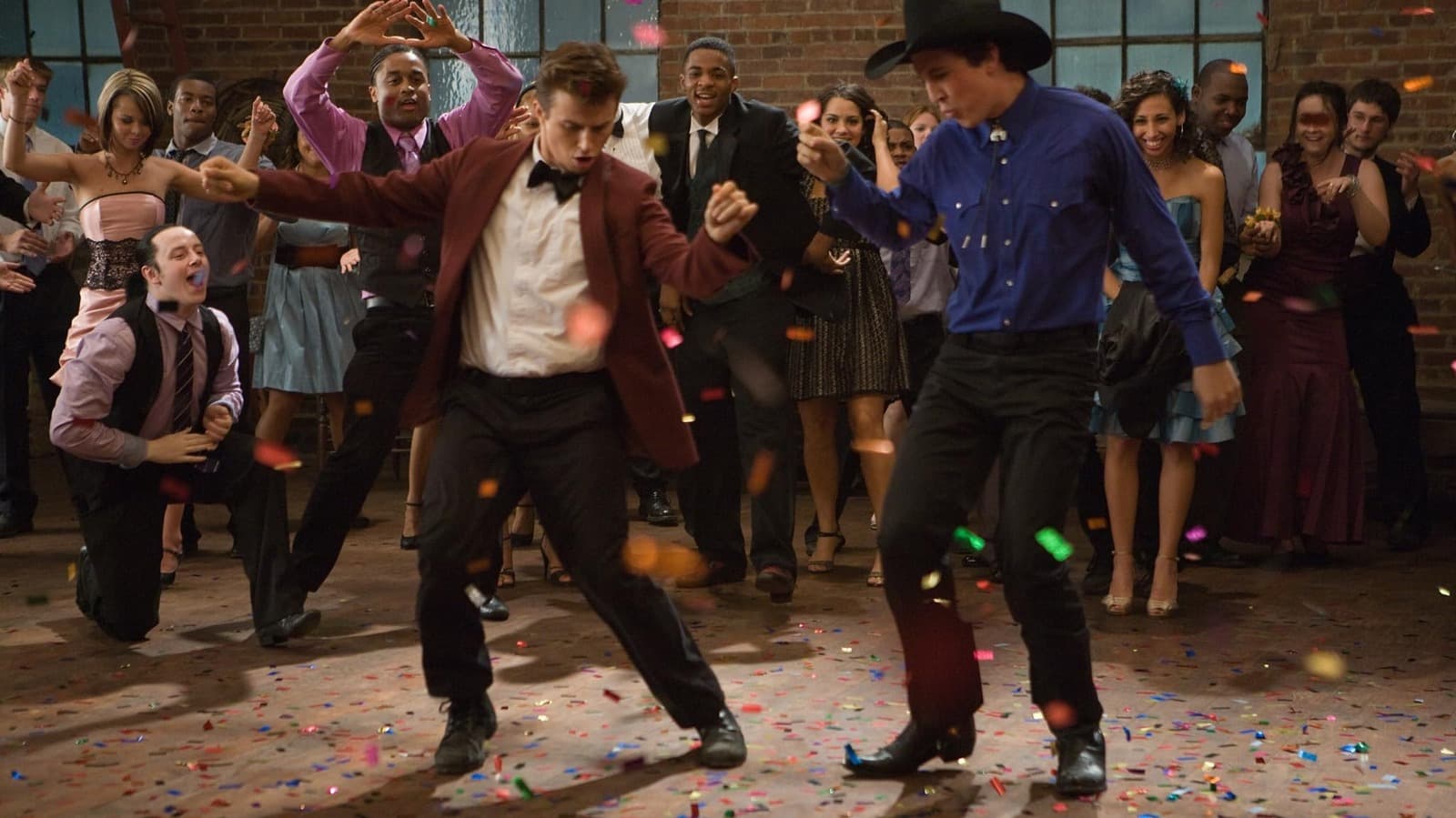 How Kevin Bacon Feels About The 2011 Footloose Remake cover image