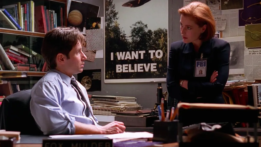 5 Iconic Seasons of The X-Files Highlighted by Fans series cover image
