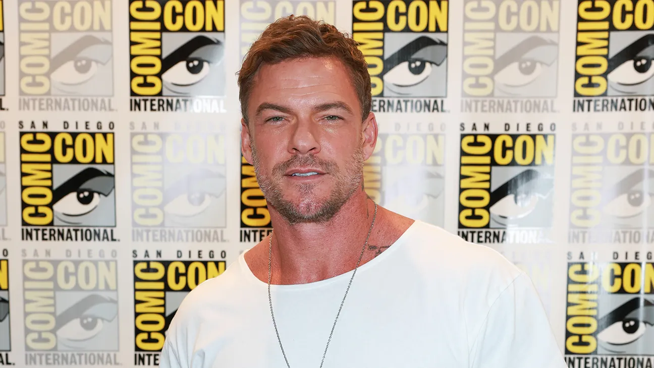 Alan Ritchson in Talks to Star in Sony’s ‘Helldivers’ Video Game Adaptation news cover image
