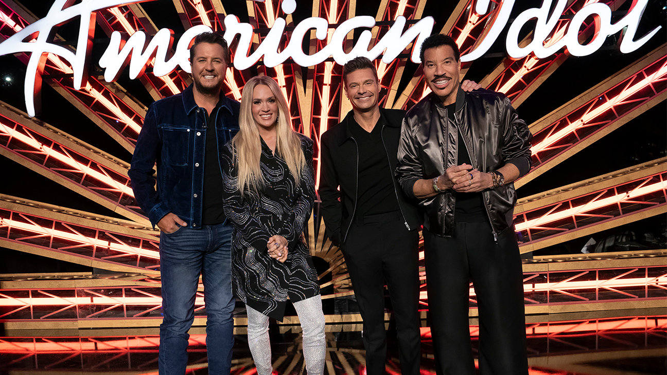 Logo and promotional image of American Idol show