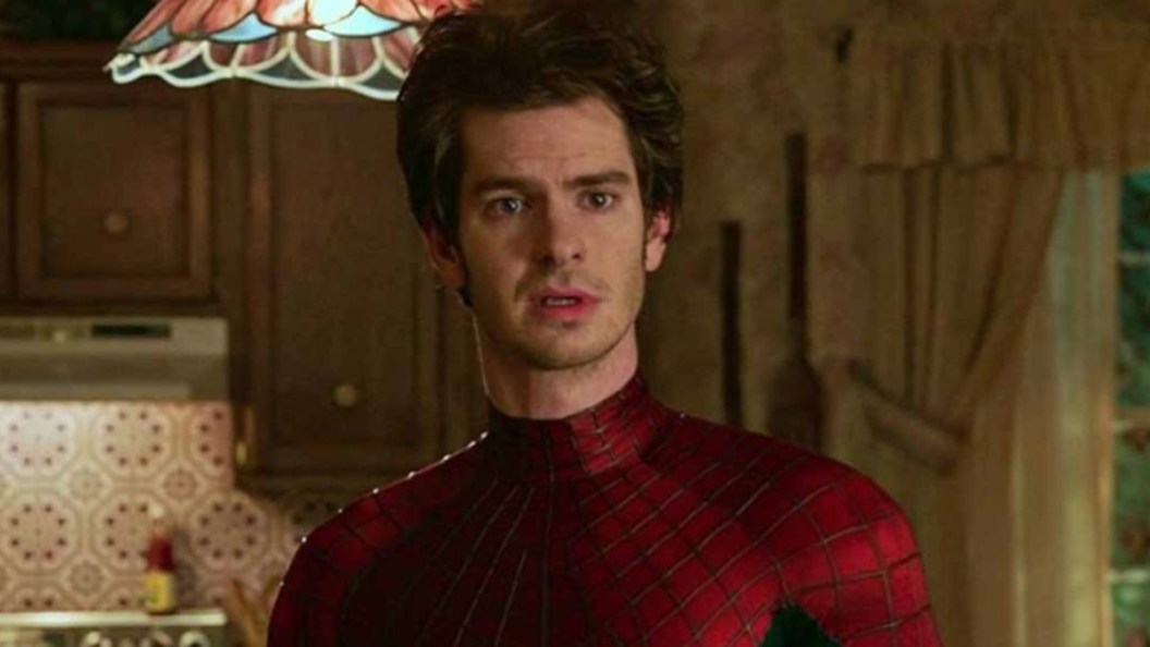 Andrew Garfield’s Amazing Spider-Man 2 Suit Sold for $2,650 news cover image