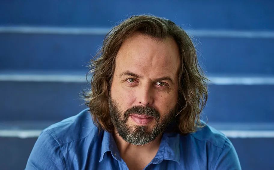 Angus Sampson Signs With Buchwald & Sweeney Entertainment news cover image