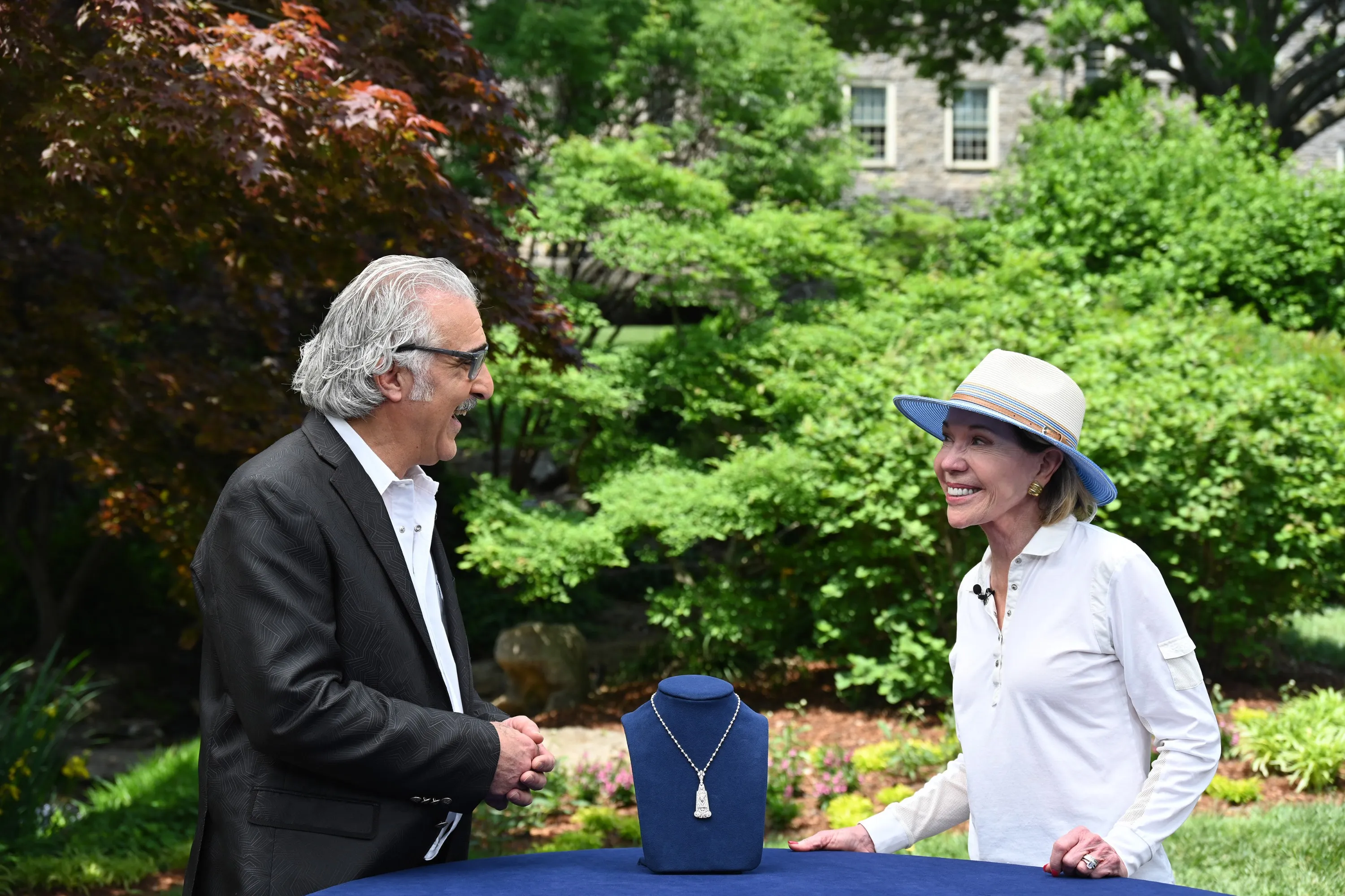 ‘Antiques Roadshow’ Wins First Emmy, Breaking Longstanding Hegemony news cover image