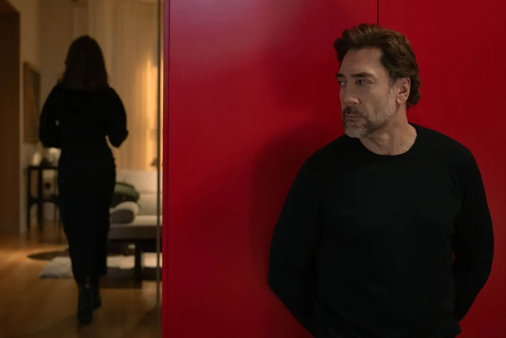‘Bunker’ Review: A Riveting Performance by Javier Bardem and Penélope Cruz news cover image