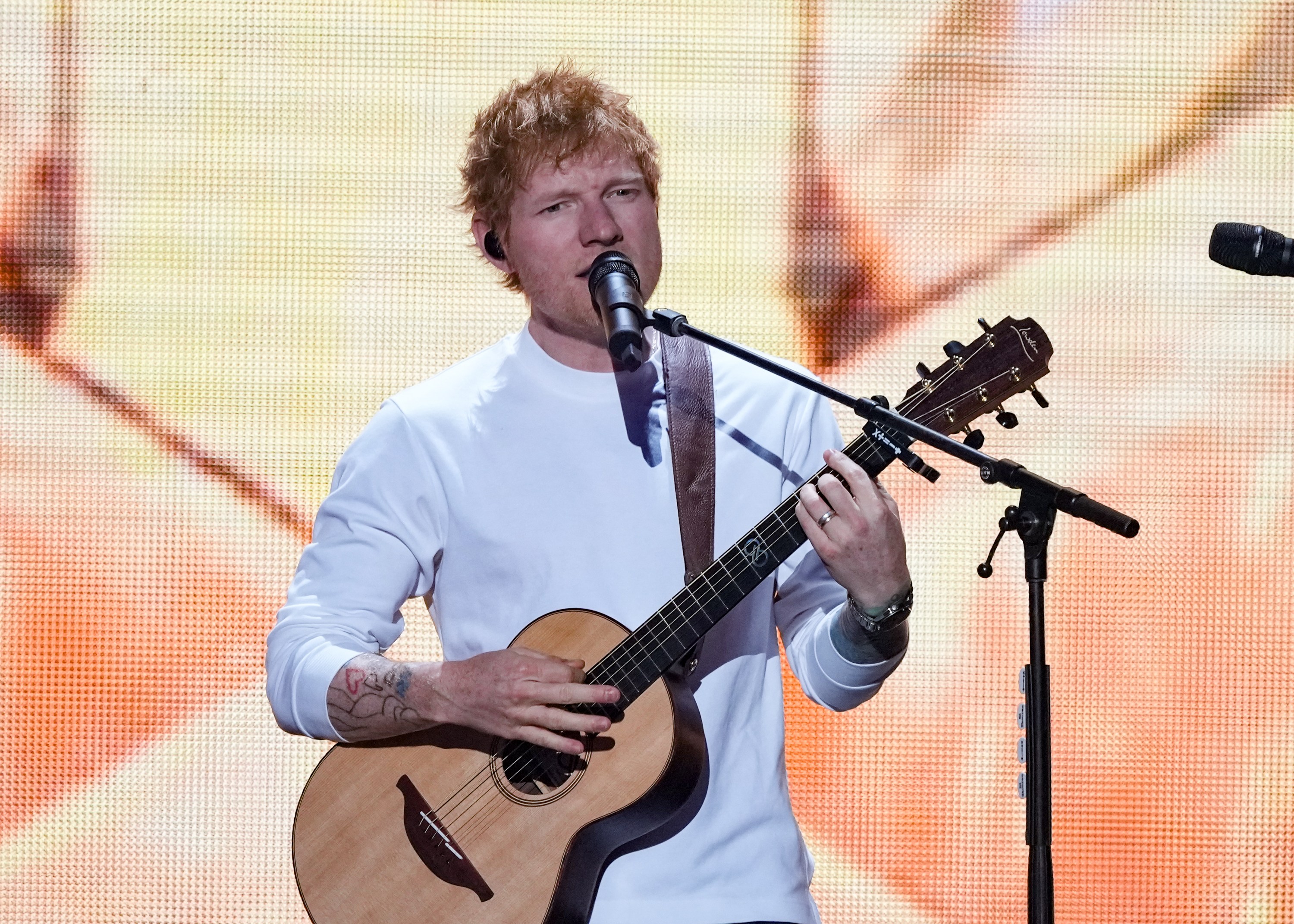Ed Sheeran Addresses Macklemore Controversy on Stage in Philadelphia news cover image