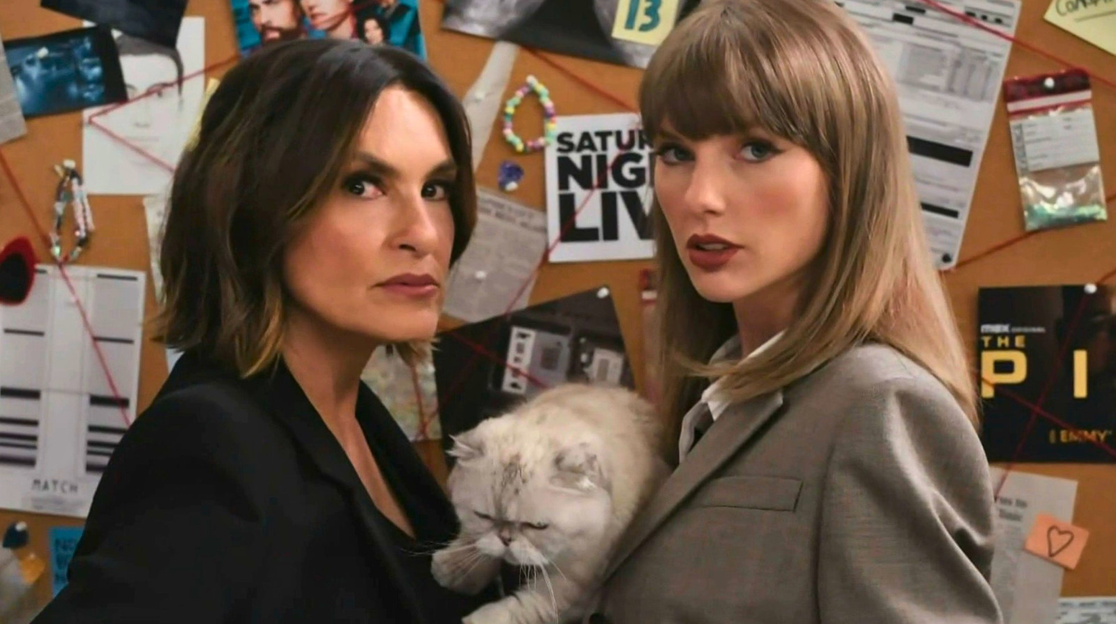 Taylor Swift in Law & Order: SVU sketch at Emmys 2026