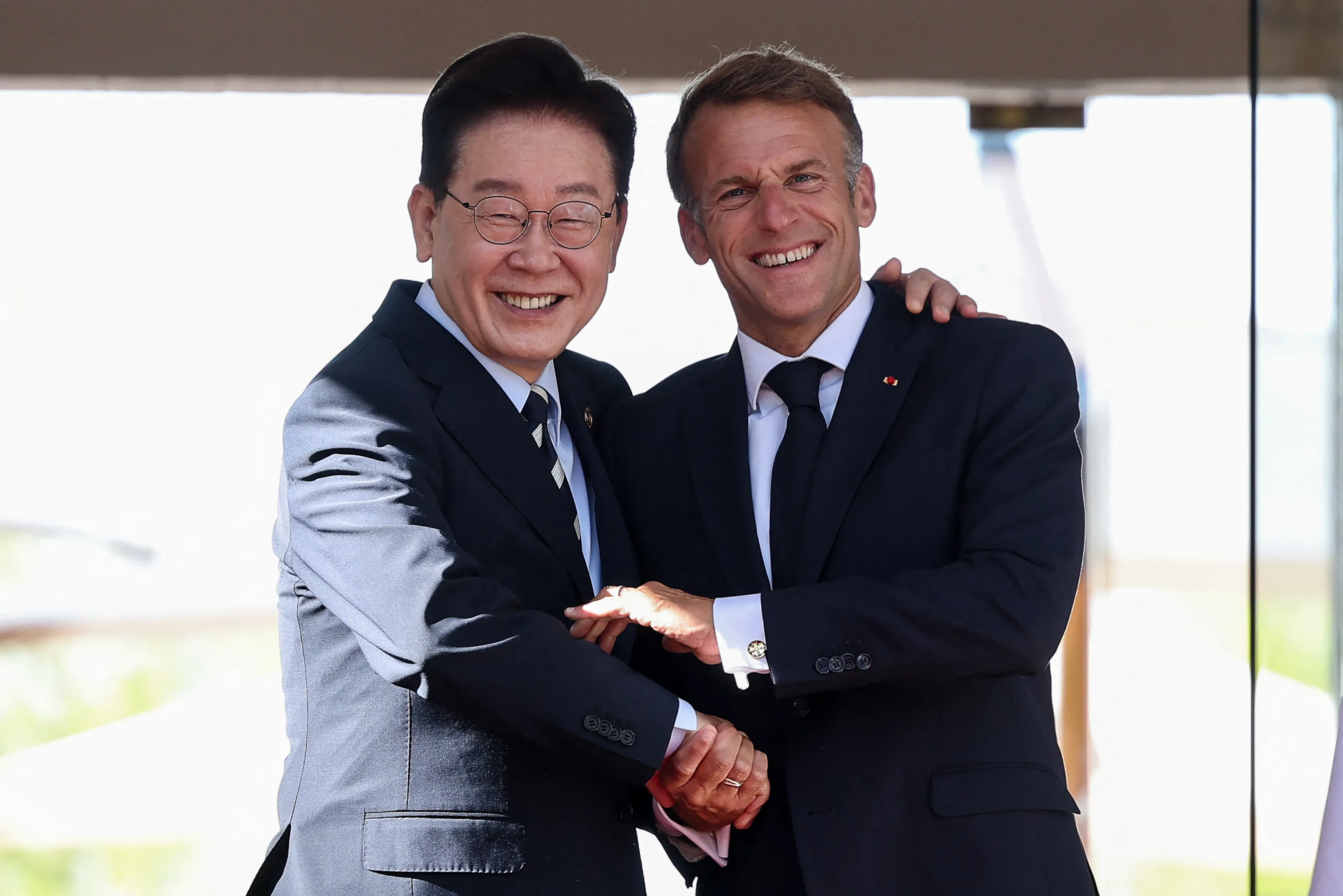 France & Korea Announce $1.16B Investment for Global Screen Industries movies cover image