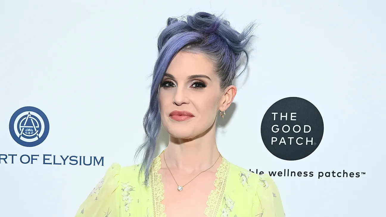 Kelly Osbourne Reveals Reasons for Cutting Ties with Sister Aimee news cover image