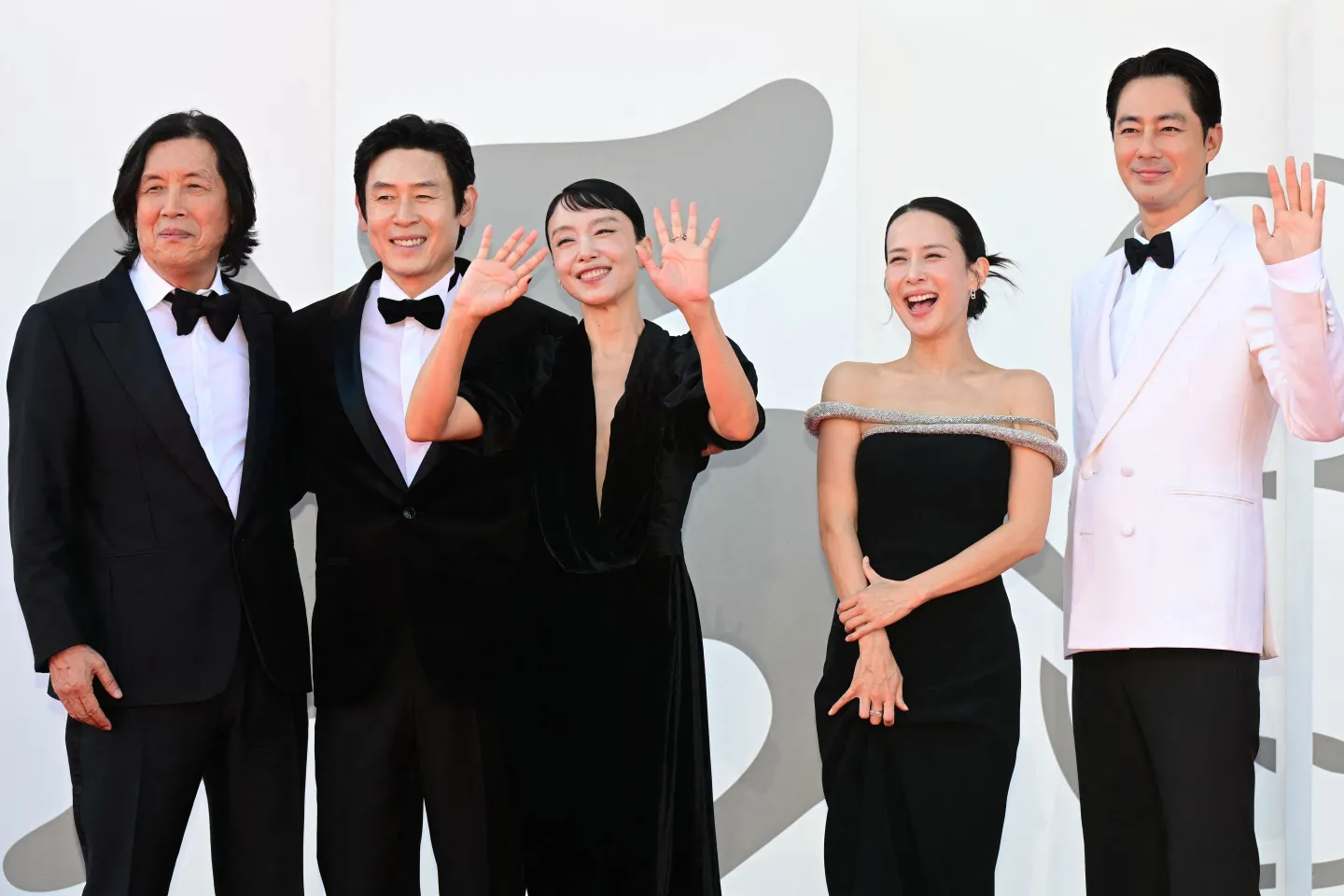 Lee Chang-dong's 'Possible Love' Shines at Venice Film Festival movies cover image