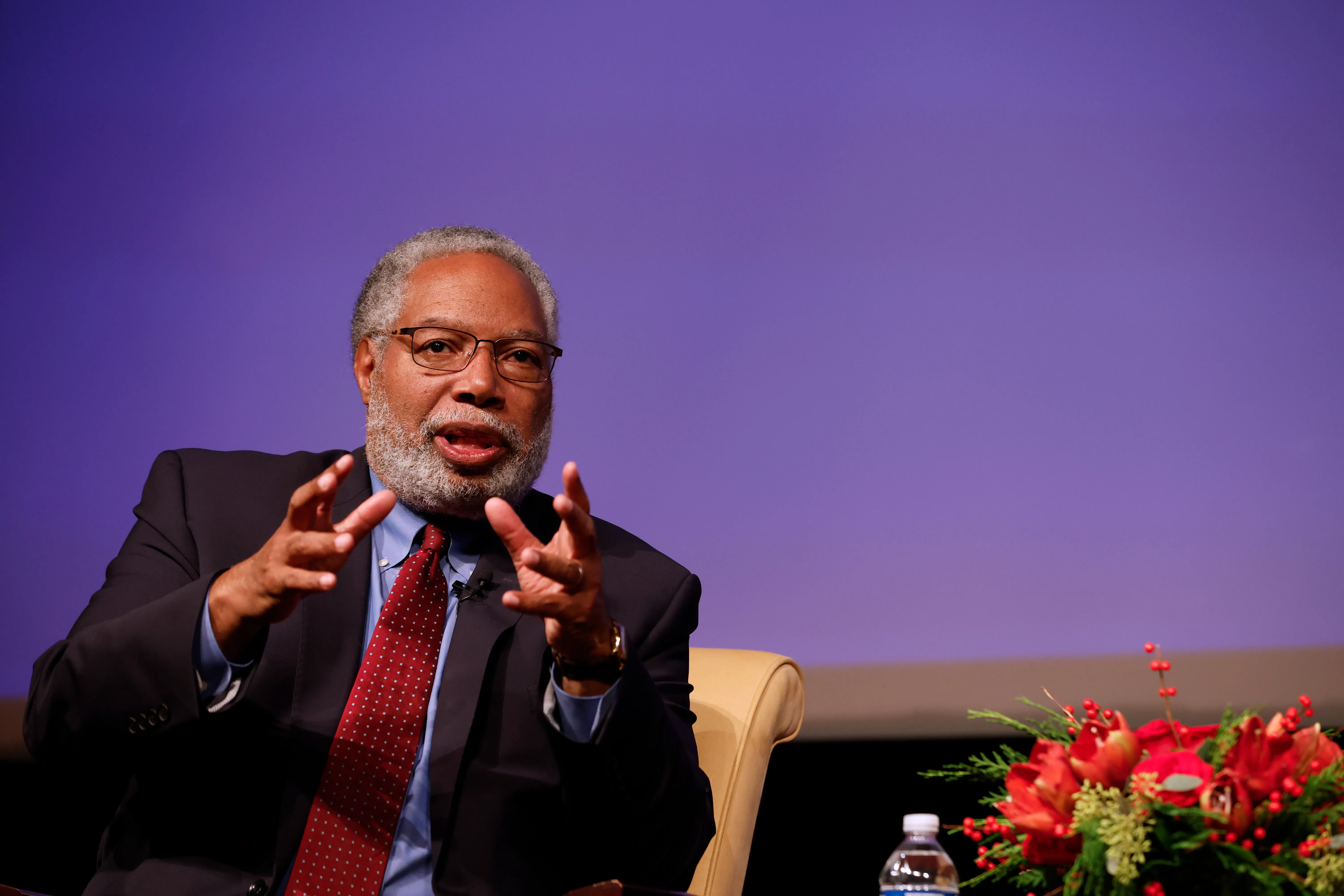 Lonnie Bunch to Resign as Smithsonian Secretary Following Pressure from Trump Administration news cover image