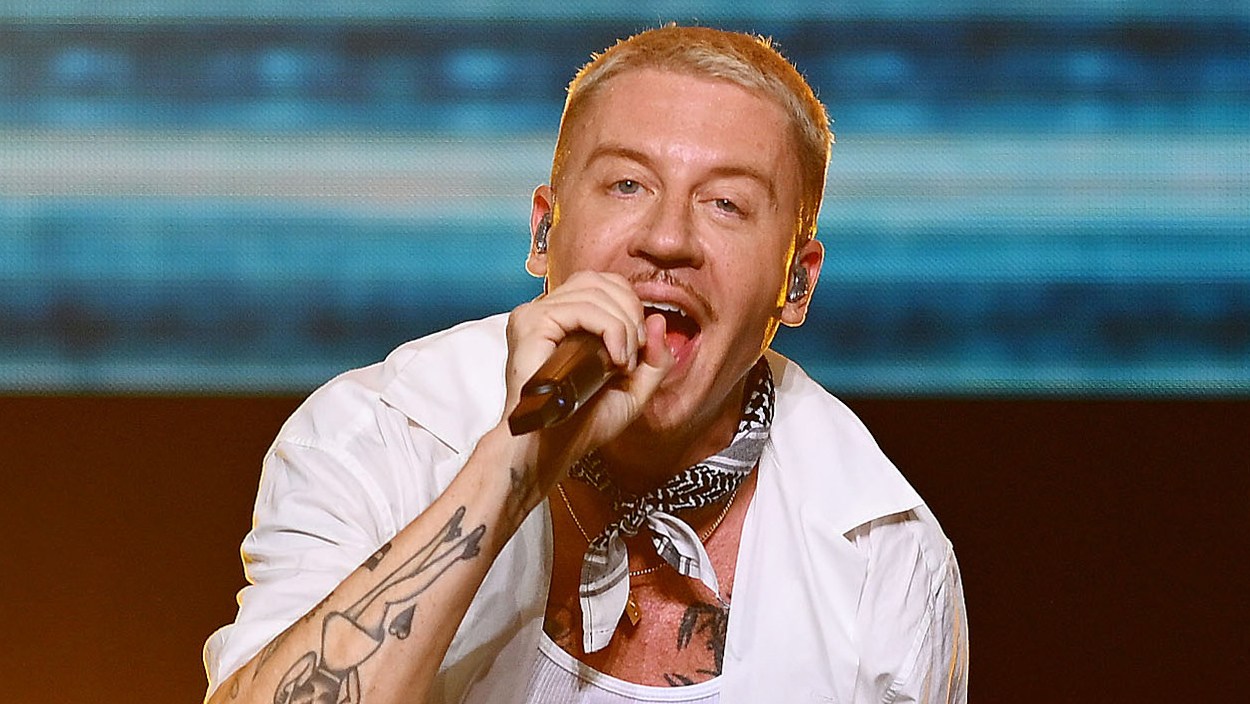 Macklemore performing at Ed Sheeran’s concert during Loop Tour