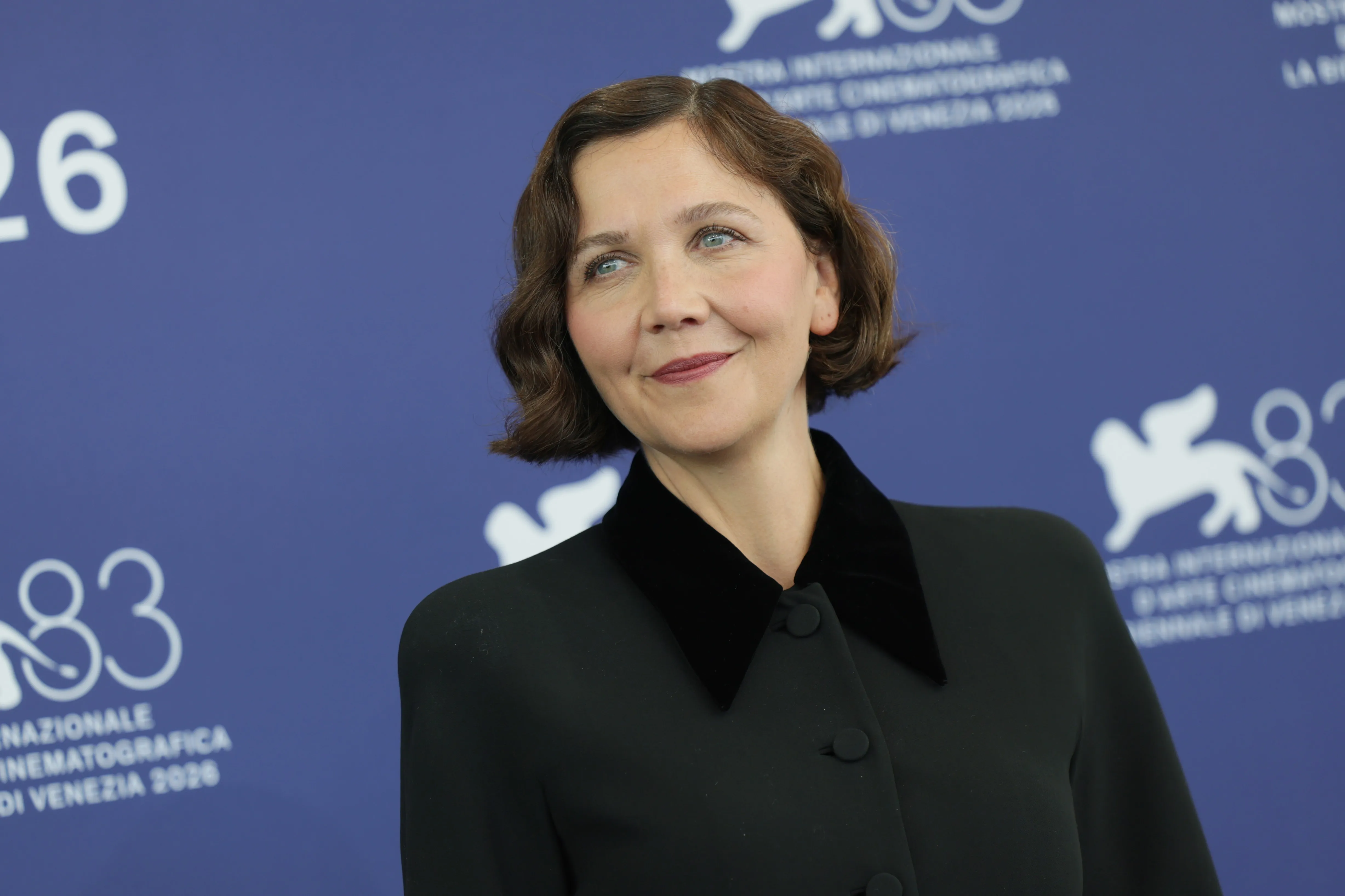 Maggie Gyllenhaal Discusses Scrapping AI Concept for Dakota Johnson's Marilyn Monroe Role news cover image