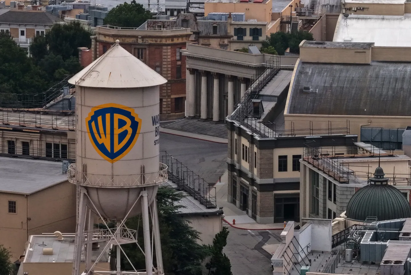Leaked Report Details Fallout if Paramount Follows Through on California Exit Threat news cover image