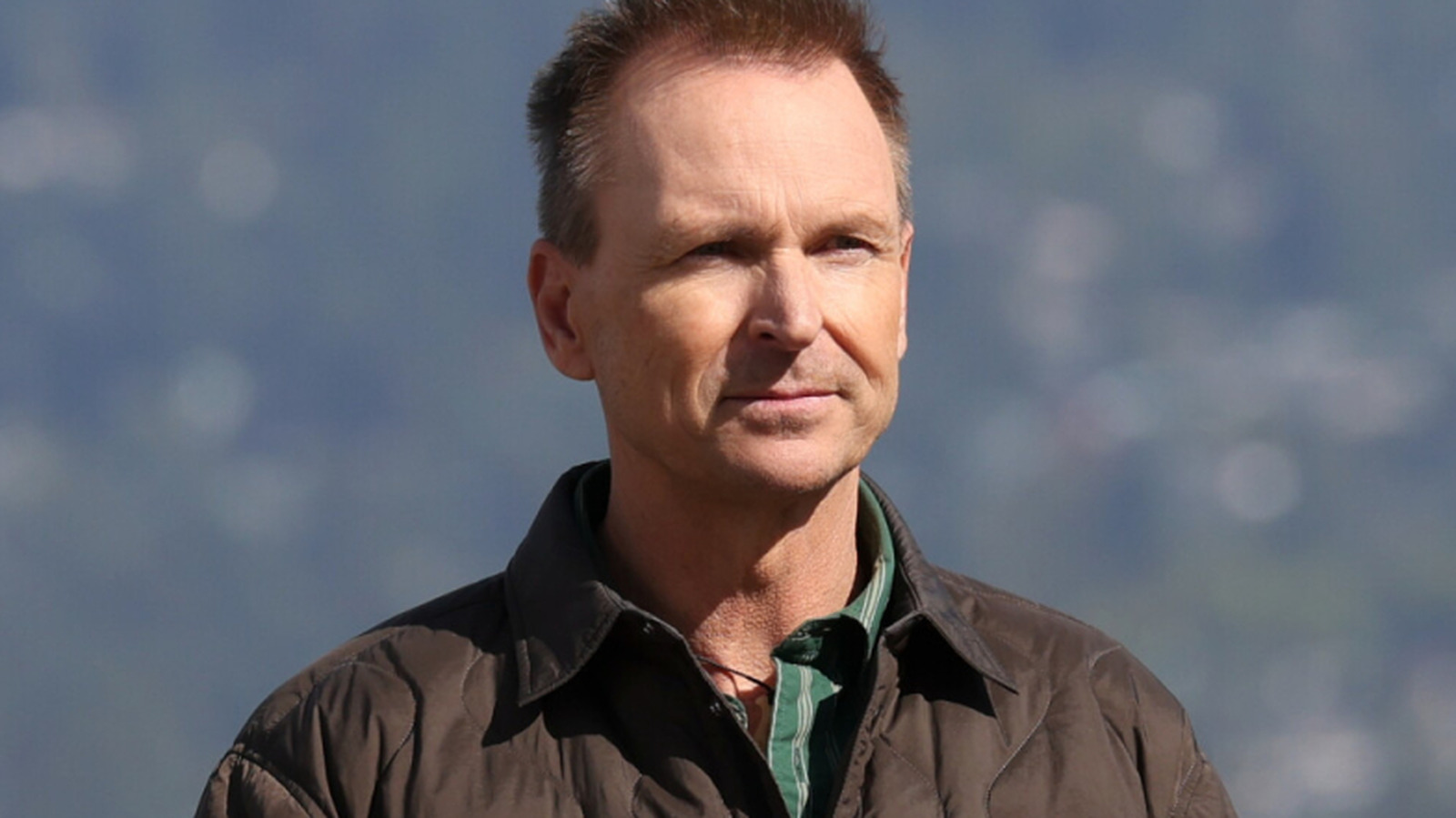 Phil Keoghan hosting The Amazing Race