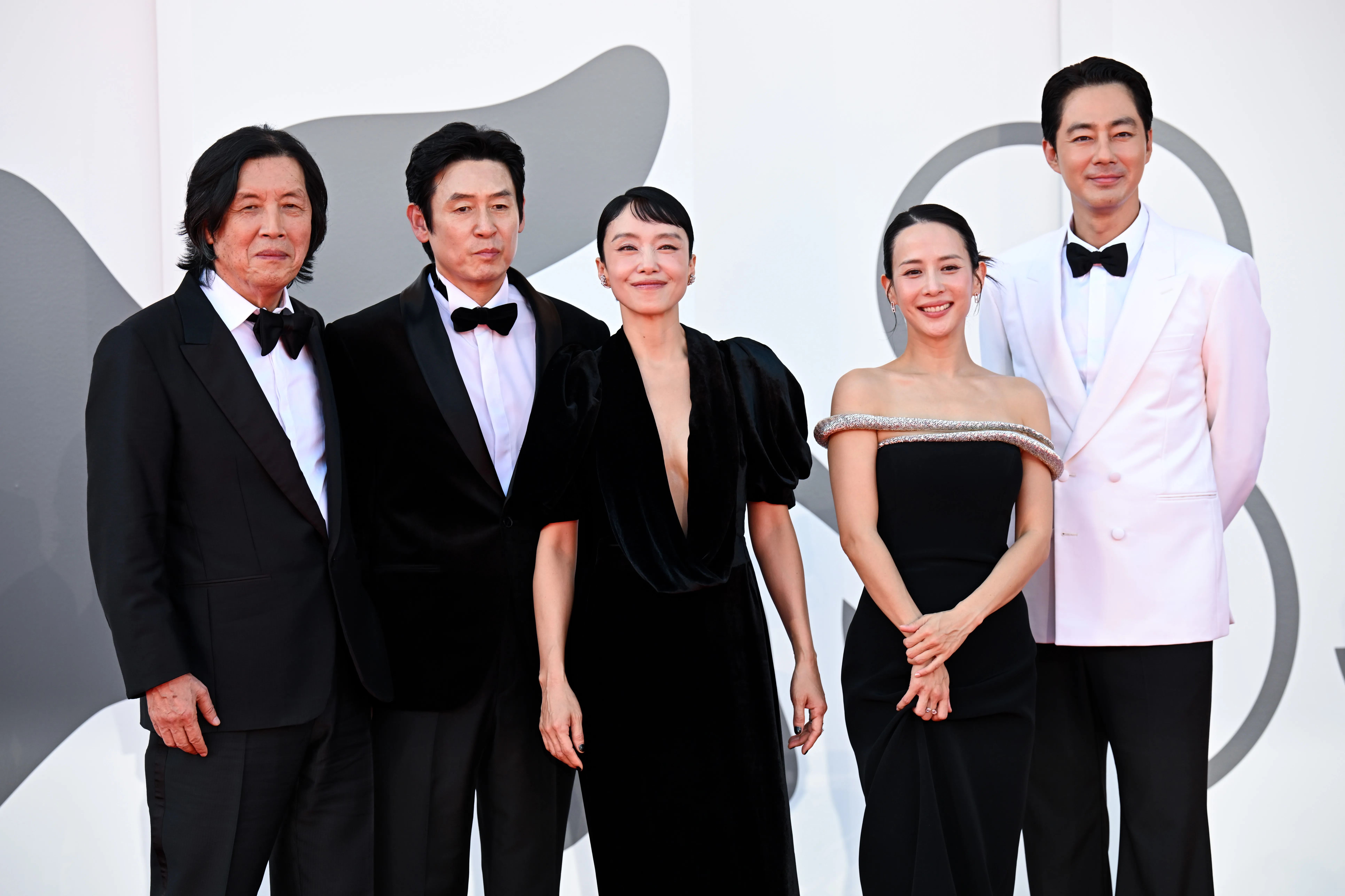 ‘Possible Love’ Cast Sobs as Lee Chang-dong’s Epic Embraced at Venice With 6-Minute Standing Ovation news cover image
