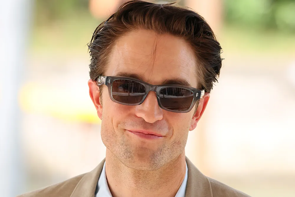 Robert Pattinson Hopes Chris Hansen Will Like ‘Primetime’ Amid Criticism news cover image