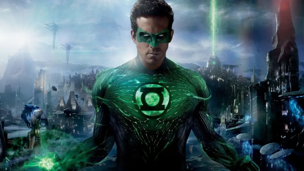Ryan Reynolds in Green Lantern costume from the 2011 film