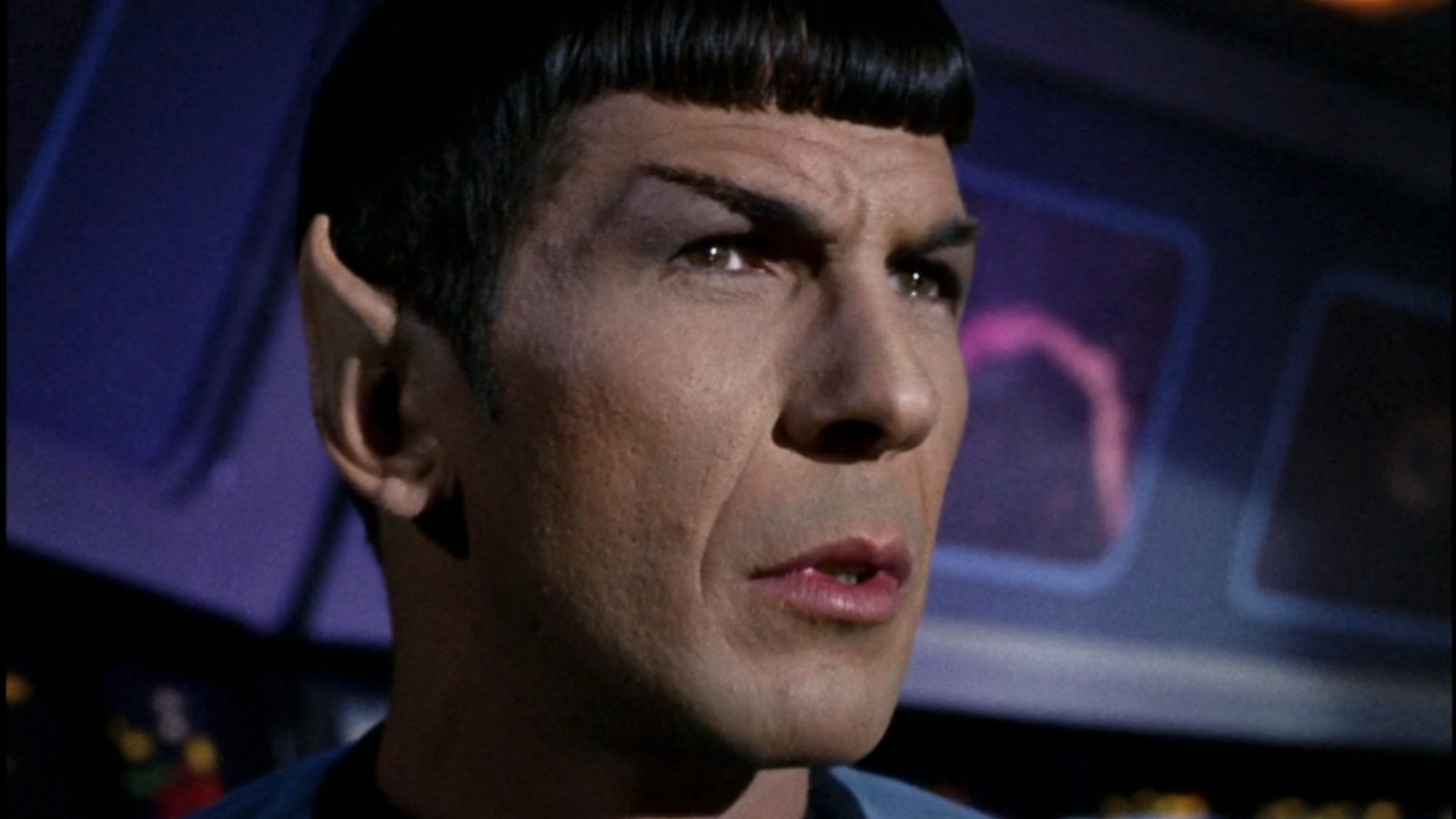 Star Trek's Elegant In-Universe Reason Why Most Alien Races Are Humanoid series cover image