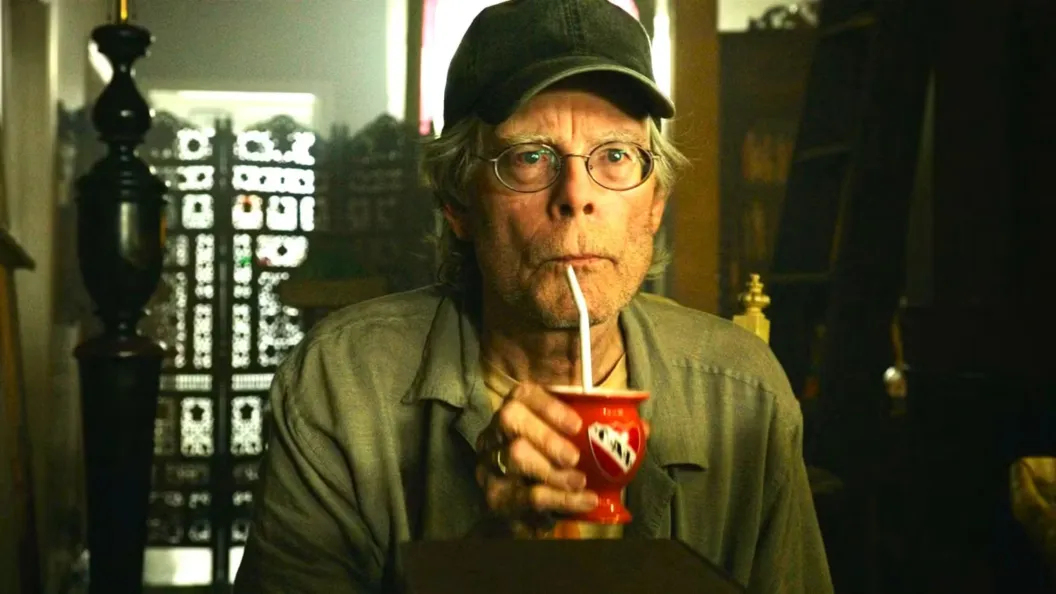 Stephen King's IT: A Remake That Sparked a Franchise Renaissance news cover image