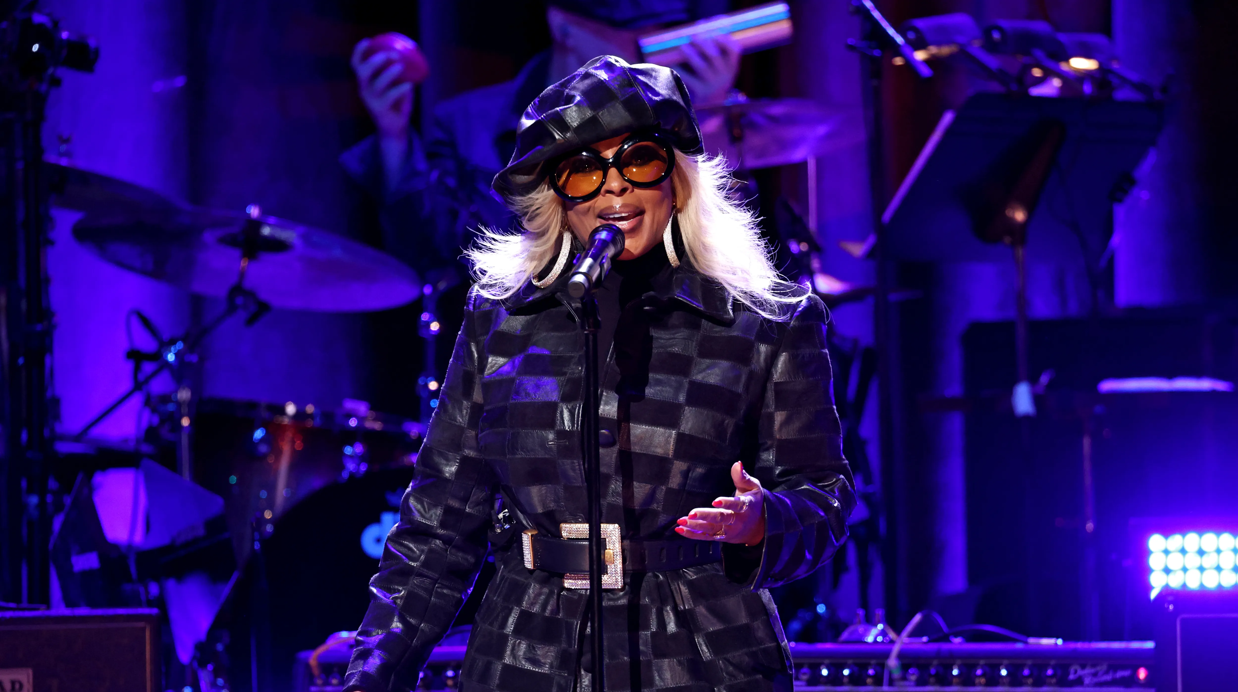 Mary J. Blige during a music production session