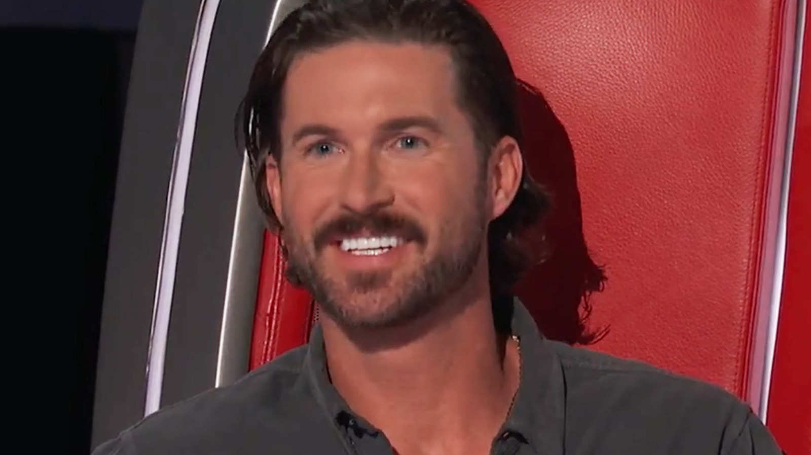 Riley Green and Queen Latifah on The Voice